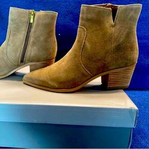 NIB Franco Sarto Shaina Suede Ankle Boots in Women’s size 8. Brand new
